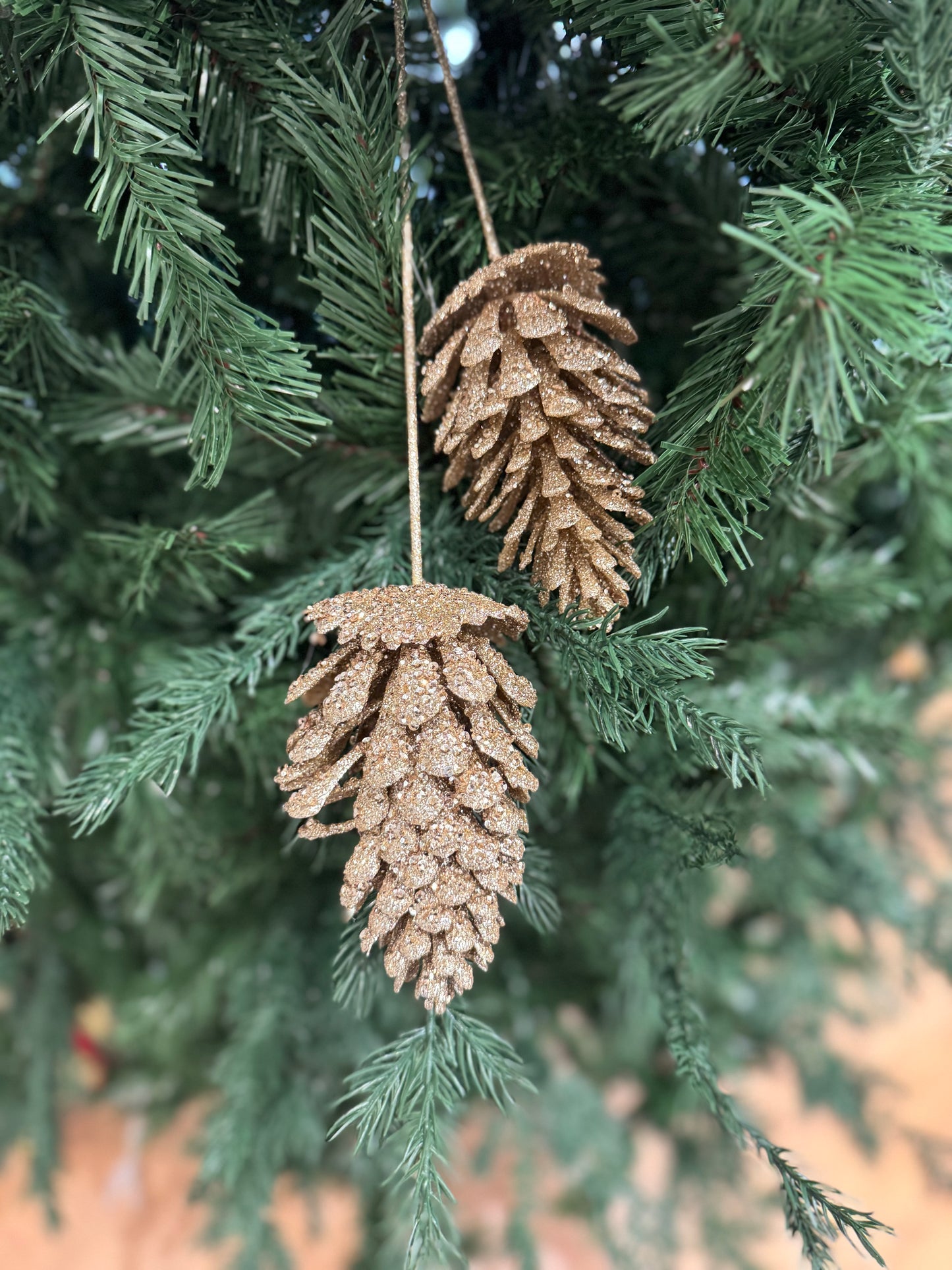 Hanging Pine Cone Pick
