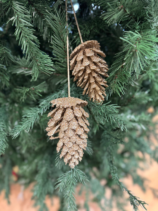 Hanging Pine Cone Pick